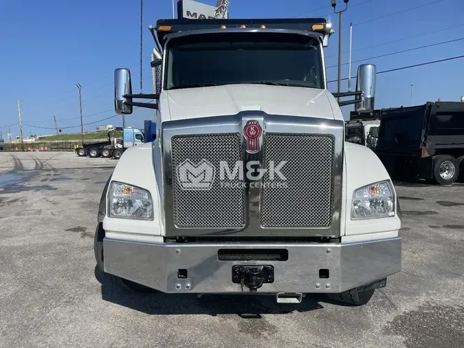 2022 KENWORTH T880