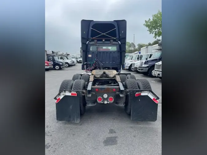 2017 FREIGHTLINER M2-112