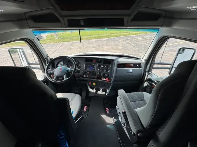 2022 Kenworth T680