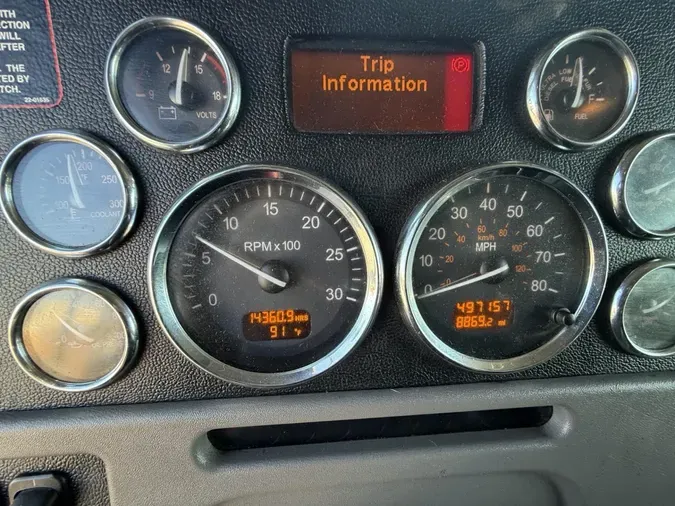 2020 Peterbilt 389