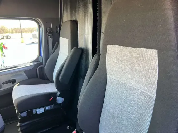 2022 Freightliner Cascadia