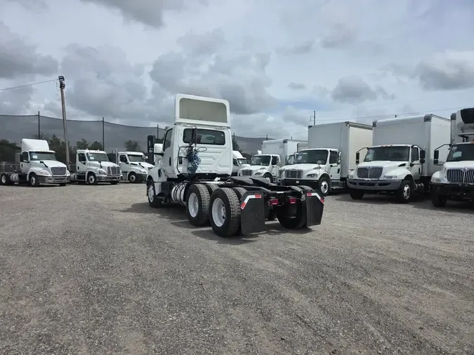 2019 NAVISTAR INTERNATIONAL LT625 DAYCAB T/A