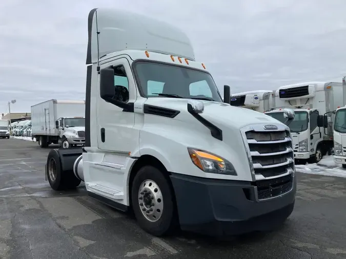 2020 FREIGHTLINER/MERCEDES NEW CASCADIA 12680ba2483d1e4e4e6a60139d0968456f4