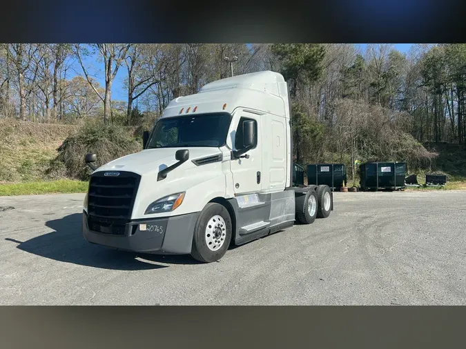 2021 Freightliner Cascadia 126