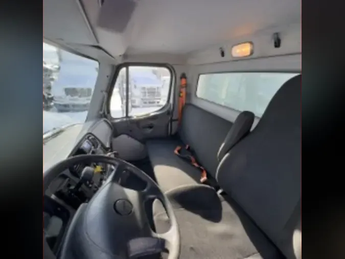 2018 FREIGHTLINER/MERCEDES M2 106