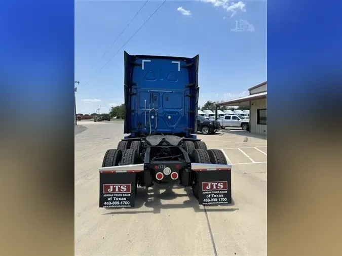 2022 FREIGHTLINER CASCADIA 126