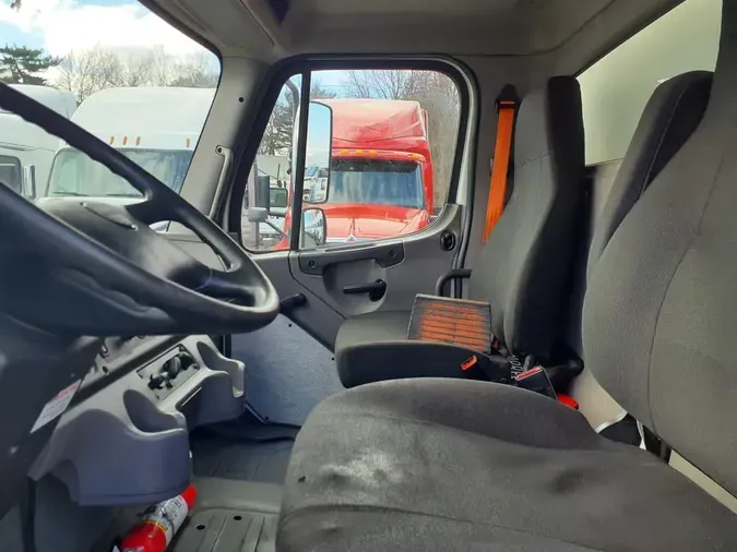 2019 FREIGHTLINER/MERCEDES M2 106