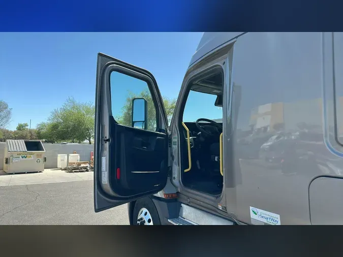 2024 Freightliner Cascadia 126