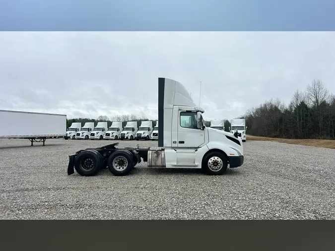 2018 Volvo VNL300