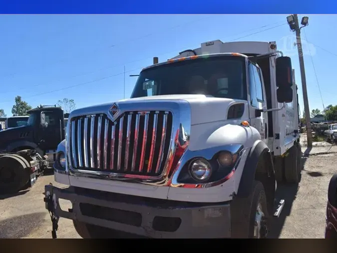 2013 INTERNATIONAL WORKSTAR 7400