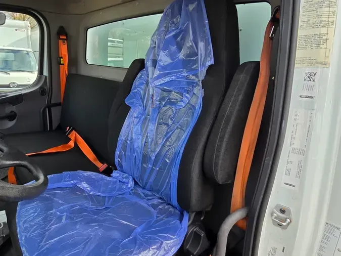 2017 FREIGHTLINER/MERCEDES M2 106