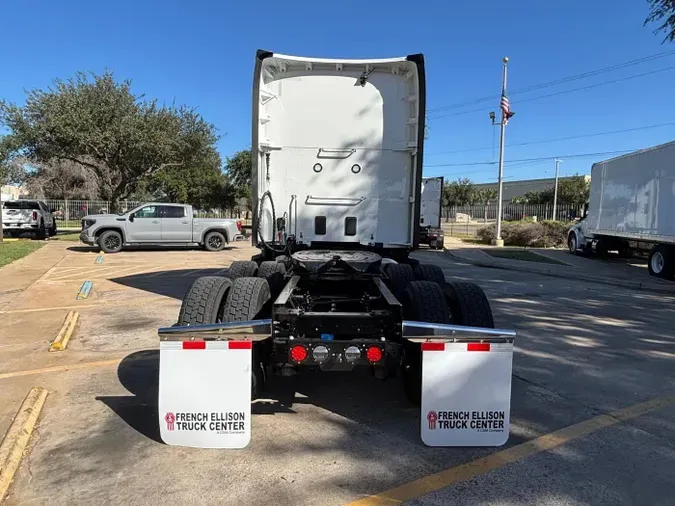 2026 Kenworth T68080d36f08b5b0734eebb5a70acf22c041