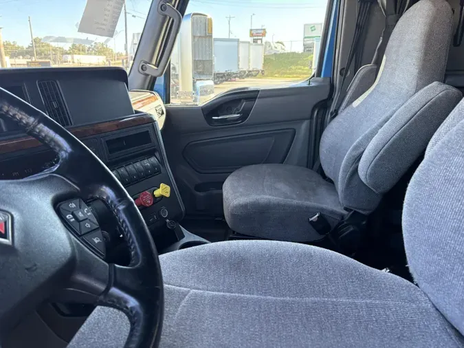 2020 International LT62580da59d381d2b1ac55fa71295feab79d