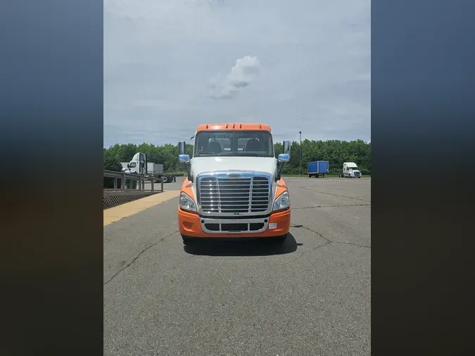 2017 FREIGHTLINER/MERCEDES CASCADIA 125