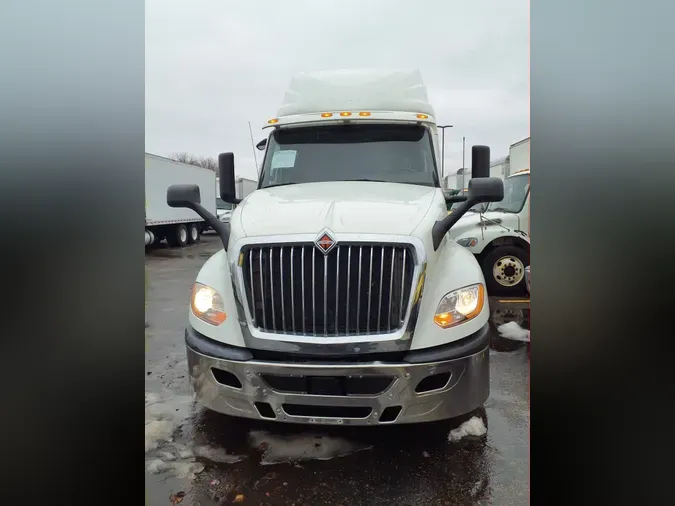 2019 NAVISTAR INTERNATIONAL LT625 SLPR CAB