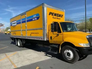 2017 INTERNATIONAL 4300