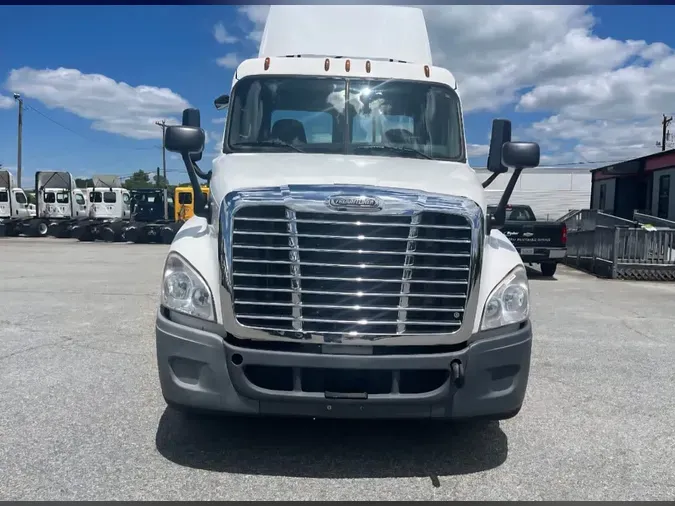 2015 FREIGHTLINER CASCADIA 125