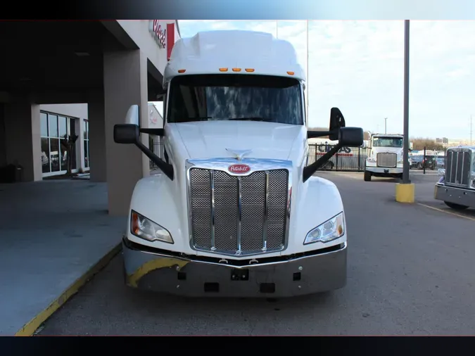 2023 Peterbilt 579