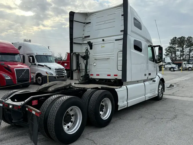 2020 Volvo VNL64T760