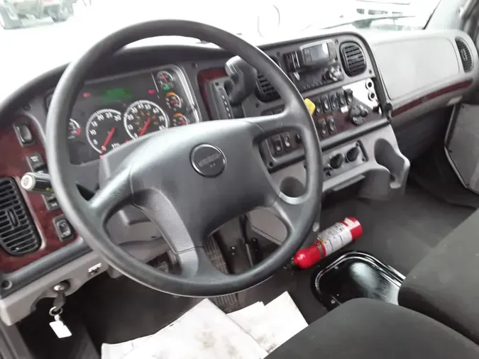2021 FREIGHTLINER/MERCEDES M2 106