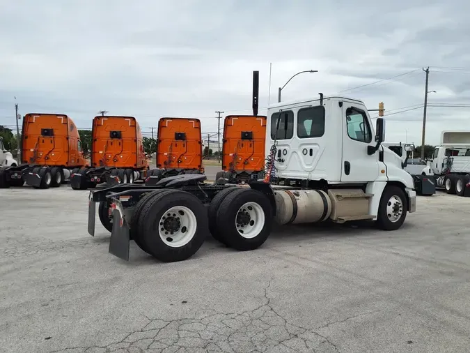 2020 FREIGHTLINER CASCADIA 125