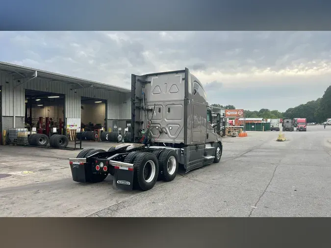 2024 Freightliner Cascadia 126