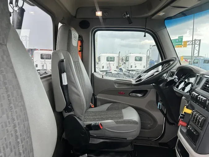 2020 Peterbilt 567