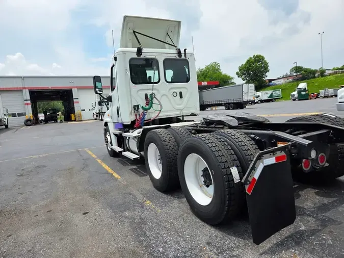 2020 FREIGHTLINER CASCADIA 125