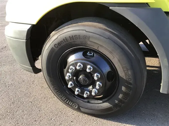 2018 INTERNATIONAL RH613