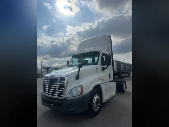 2019 FREIGHTLINER/MERCEDES CASCADIA 12580f83b473da5c087dcdf82ac17e0c12f