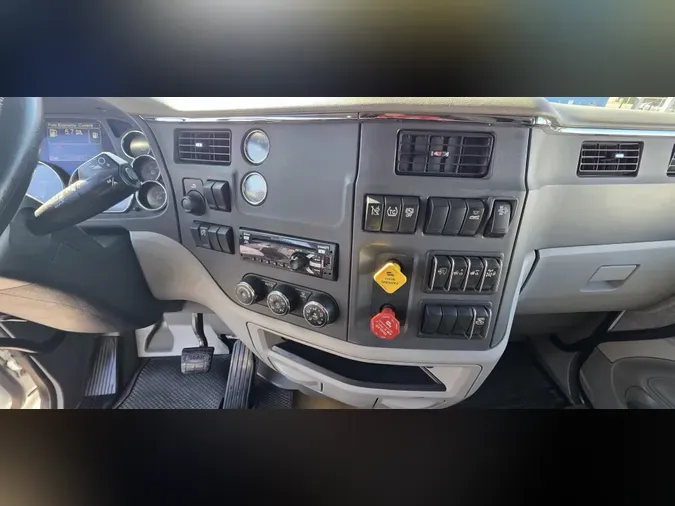 2021 Peterbilt 579