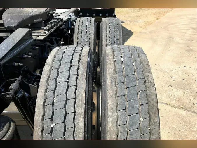 2022 INT LT625 6x4