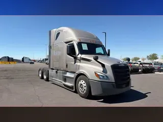 2023 Freightliner Cascadia 126