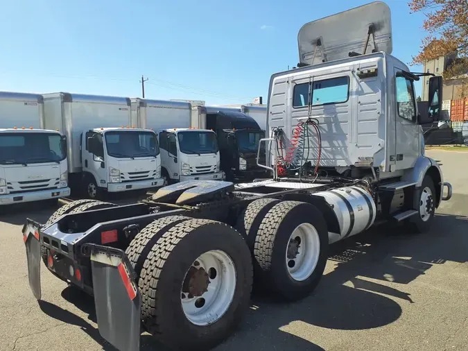 2019 VOLVO VNL