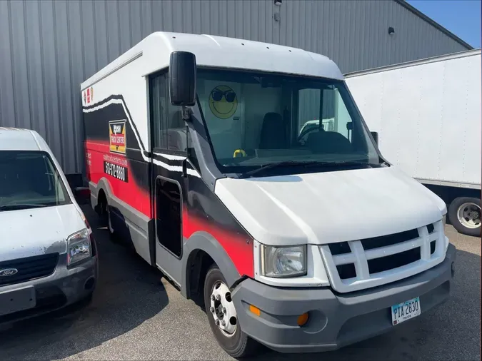 2012 Isuzu Reach