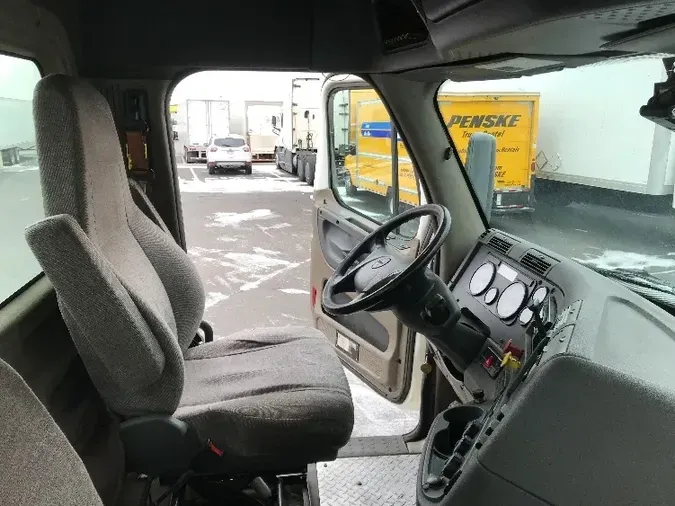 2017 Freightliner X12564ST