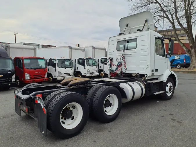 2019 VOLVO VNL