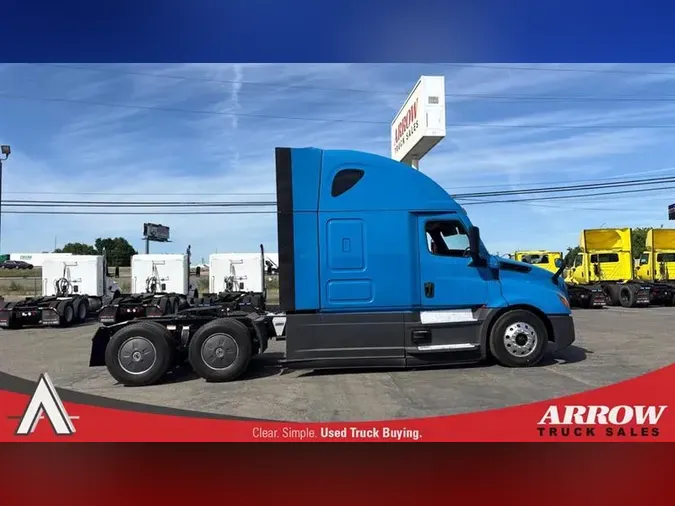 2022 FREIGHTLINER CA126