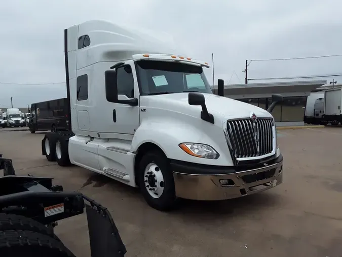 2019 NAVISTAR INTERNATIONAL LT625 SLPR CAB