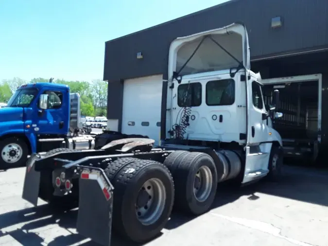 2020 FREIGHTLINER/MERCEDES CASCADIA 1258103d47828b0919bba7d88f7c5c38d8a