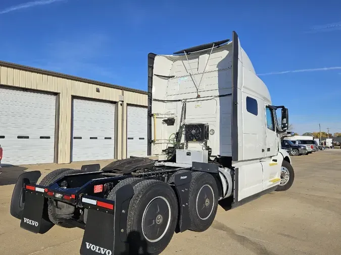 2022 VOLVO VNL64T7408107e25b770c5fd2fca712e5ff35a6f4