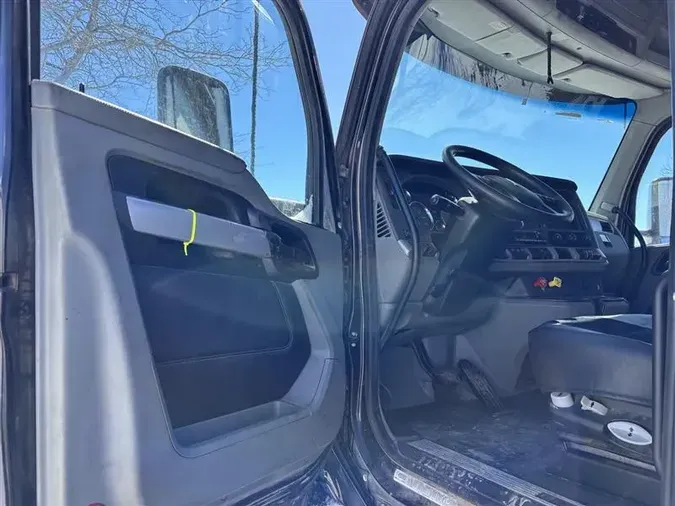 2022 KENWORTH T680
