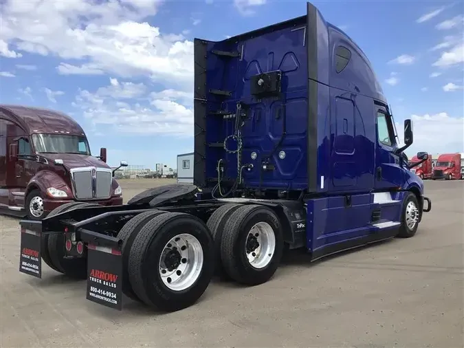 2021 FREIGHTLINER CA126