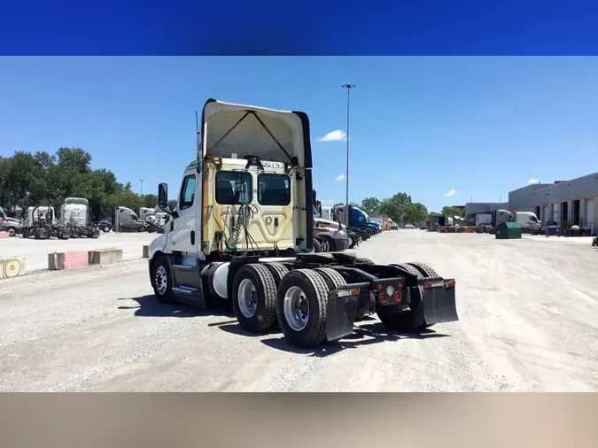 2020 Freightliner Cascadia 126