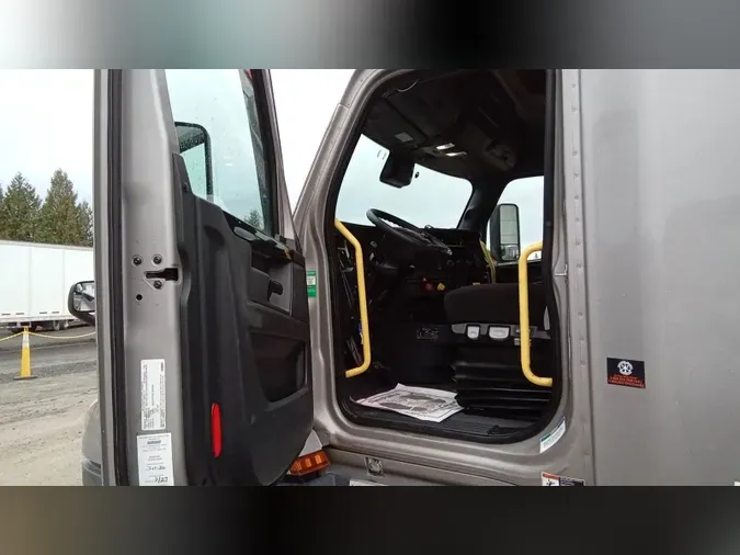 2024 Freightliner Cascadia 1268113ea265725e8ae98dafbb9ec3877d9