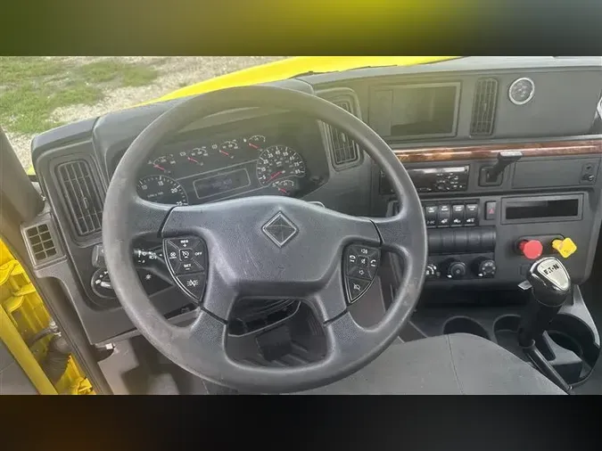 2019 INTERNATIONAL RH613