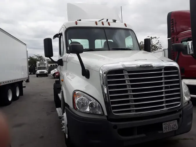 2018 FREIGHTLINER/MERCEDES CASCADIA 125