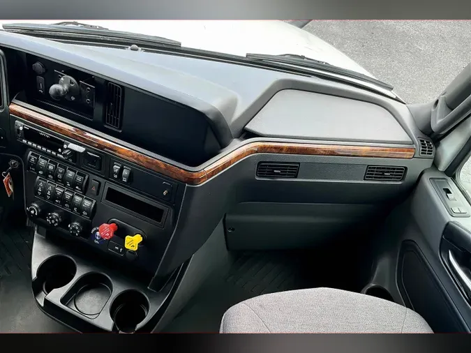 2021 INT LT625 6x4