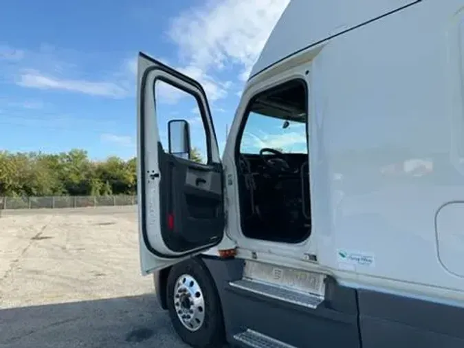 2020 Freightliner Cascadia