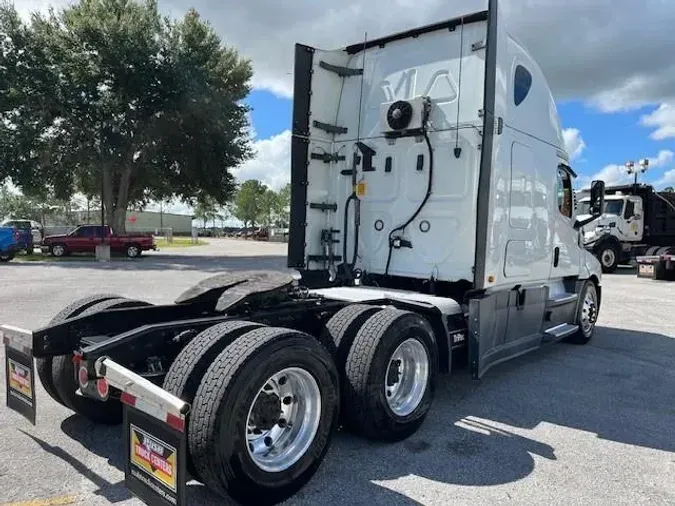 2020 Freightliner Cascadia